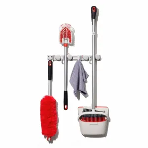 ORGANIZADOR OXO DE PARED PARA ESCOBAS, LAMPAZOS, PAÑOS, ETC
